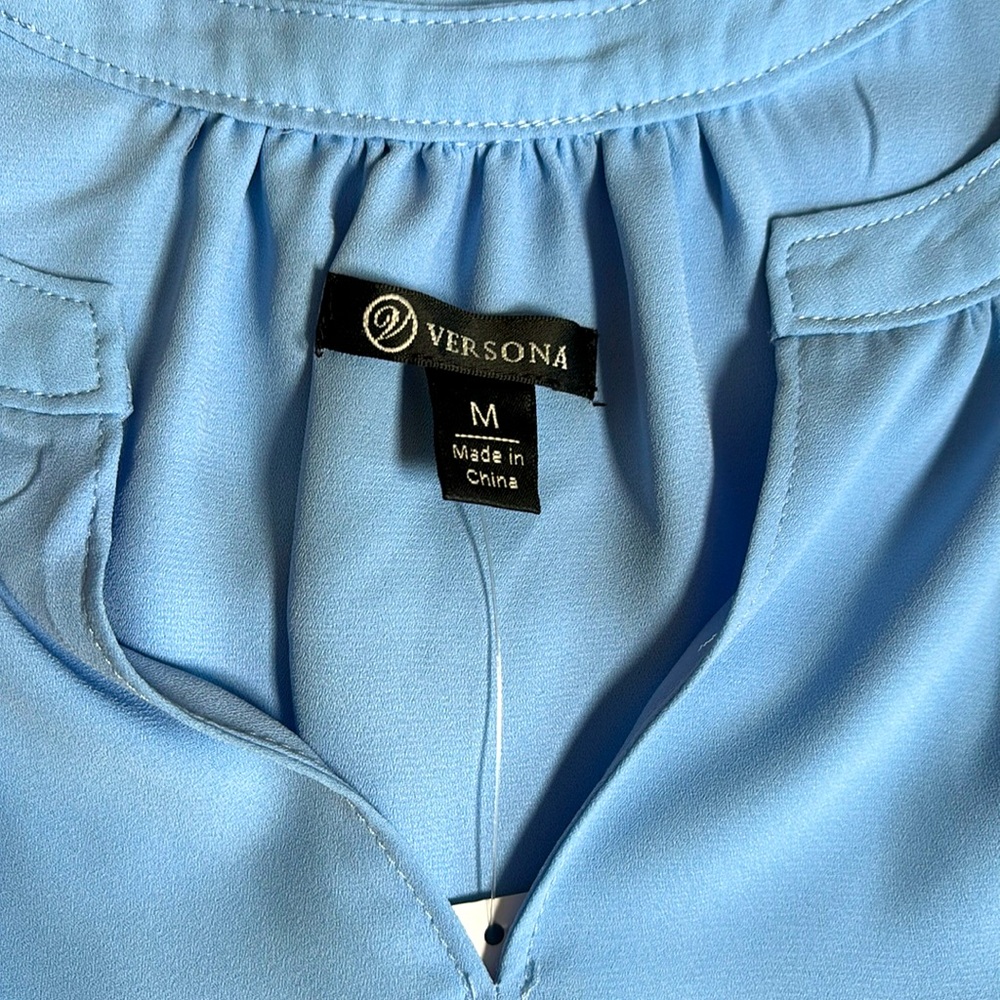 NWT Versona Sleeveless V-neck Lined Blouse - Picture 3 of 6